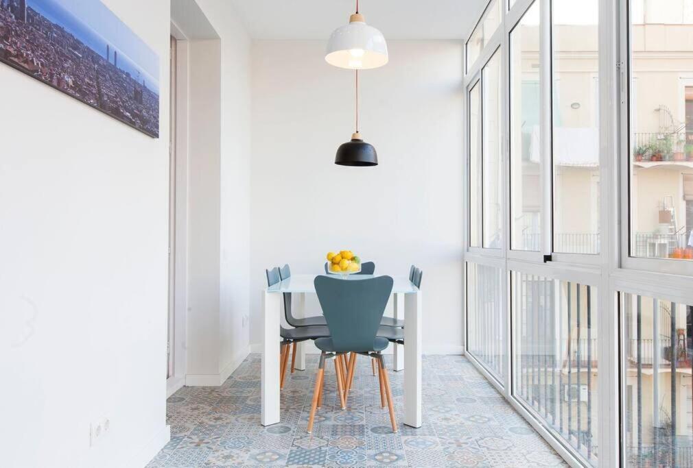 Perfectly Located 4Bed 4Bath Apartment In Barcelona 3 1 Ngoại thất bức ảnh