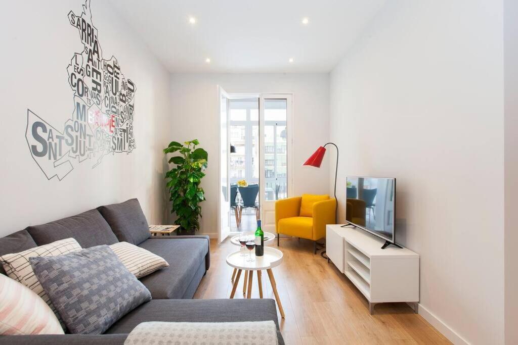 Perfectly Located 4Bed 4Bath Apartment In Barcelona 3 1 Ngoại thất bức ảnh