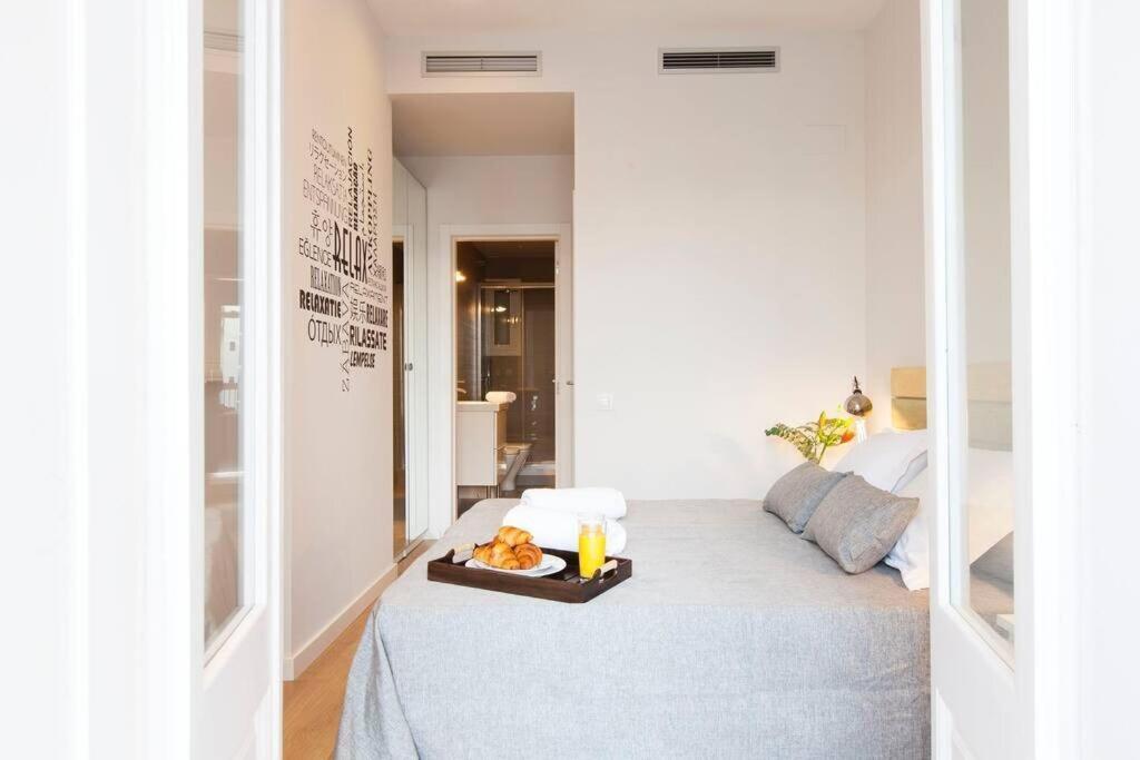 Perfectly Located 4Bed 4Bath Apartment In Barcelona 3 1 Ngoại thất bức ảnh