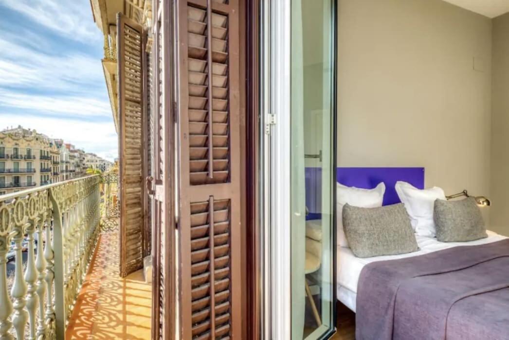 Perfectly Located 4Bed 4Bath Apartment In Barcelona 3 1 Ngoại thất bức ảnh
