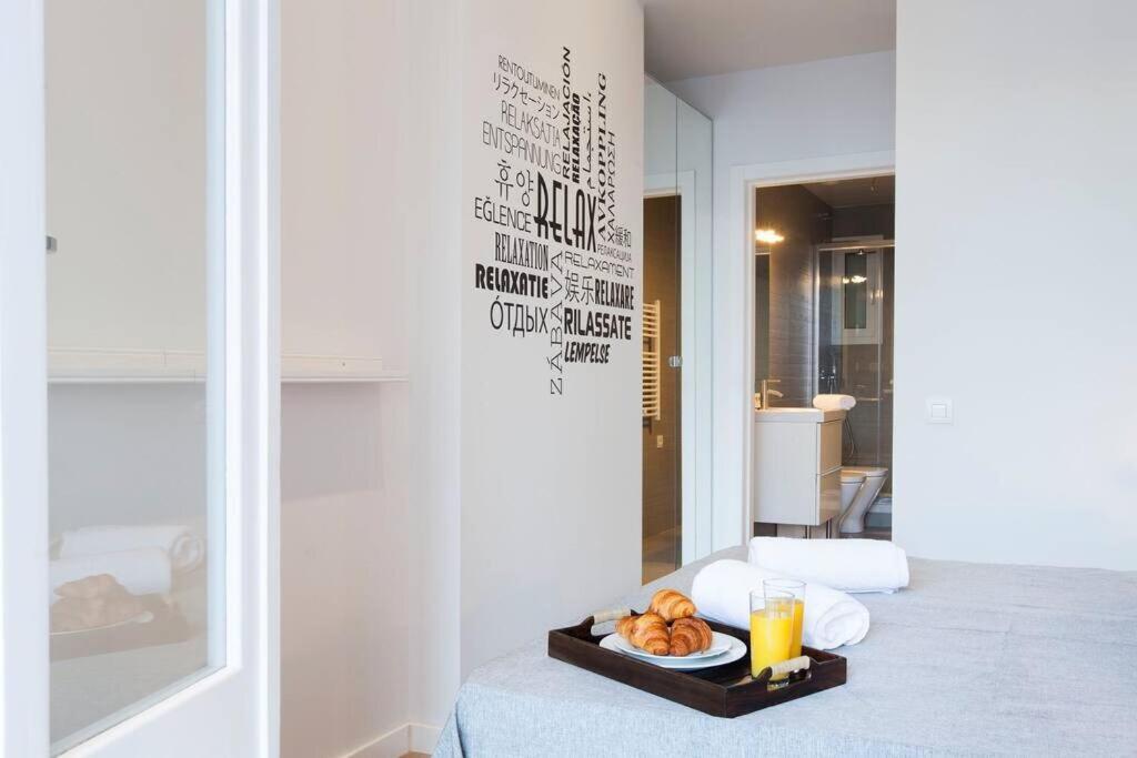 Perfectly Located 4Bed 4Bath Apartment In Barcelona 3 1 Ngoại thất bức ảnh