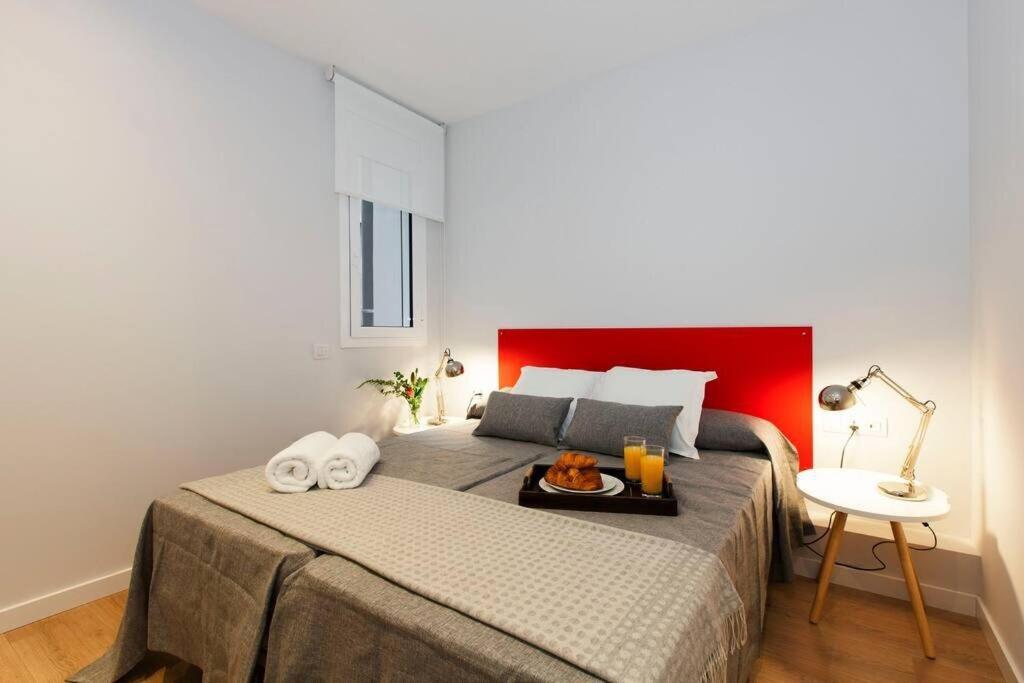 Perfectly Located 4Bed 4Bath Apartment In Barcelona 3 1 Ngoại thất bức ảnh