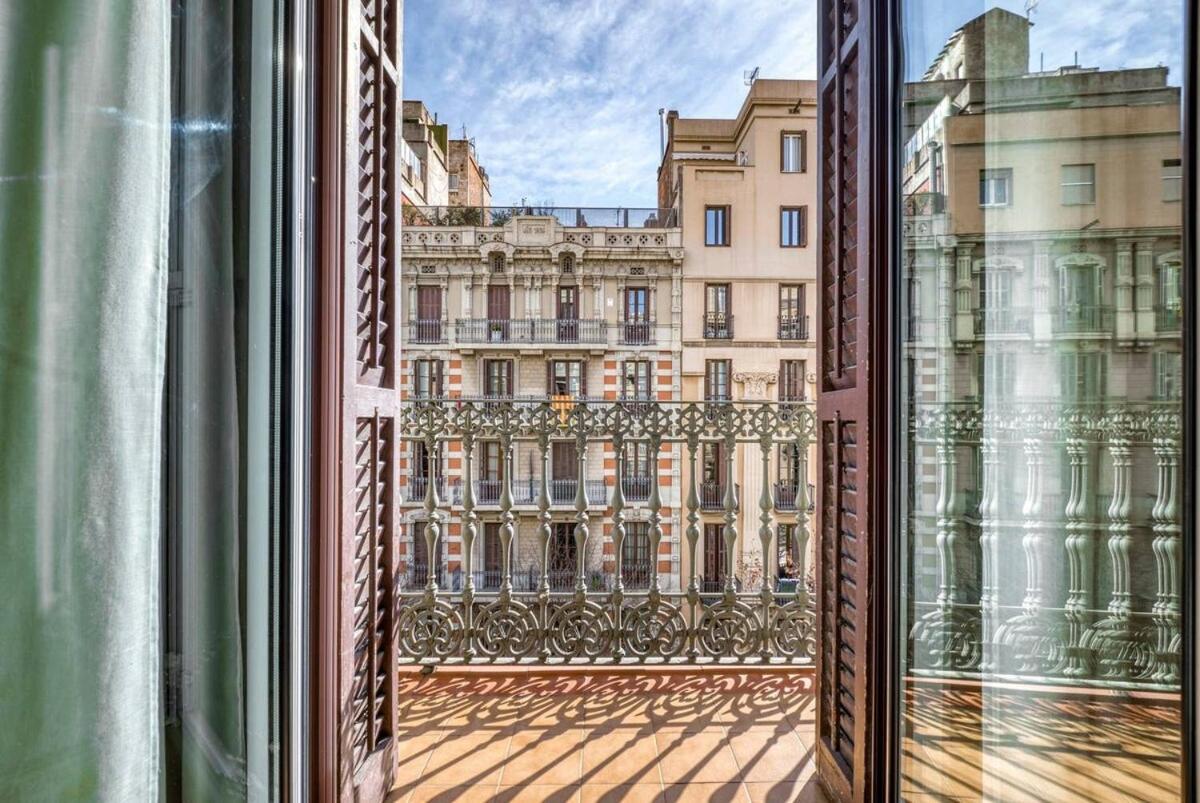 Perfectly Located 4Bed 4Bath Apartment In Barcelona 3 1 Ngoại thất bức ảnh